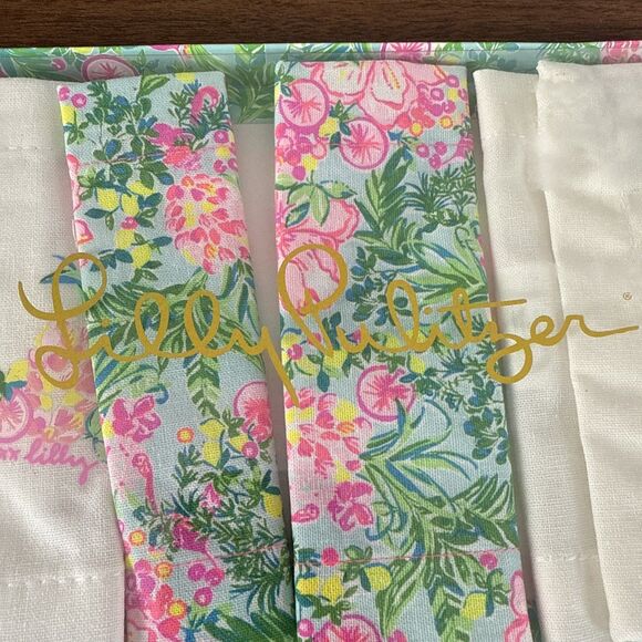 Lilly Pulitzer Printed 4 Piece Cocktail Napkin Set Pineapple Flamingo Floral - Picture 9 of 10
